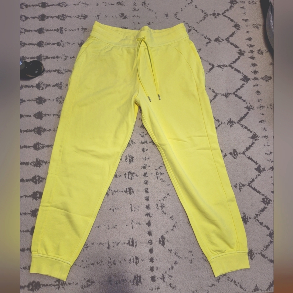 NWOT - Lululemon Scuba High Rise Joggers - size 12. Neon wash